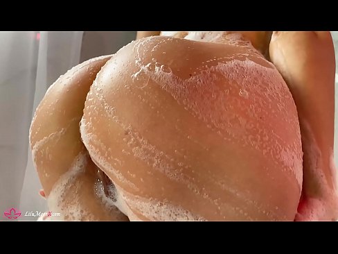 ❤️ 布鲁内特在淋浴时用振动器自慰阴部达到强烈的高潮 Sex video﹏﹏