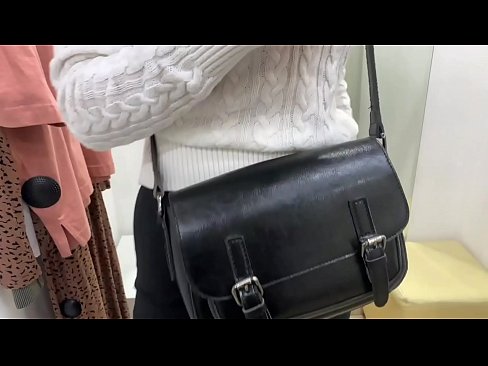❤️ 年轻婊子FeralBerry在试衣间用假阳具公开自慰 Sex video﹏﹏