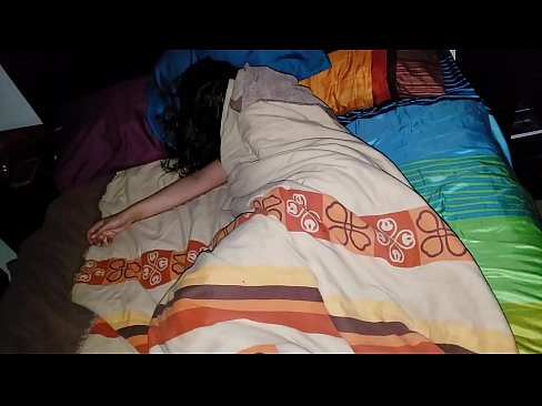❤️ 继子在年轻的继母睡觉时责骂她 Sex video﹏﹏